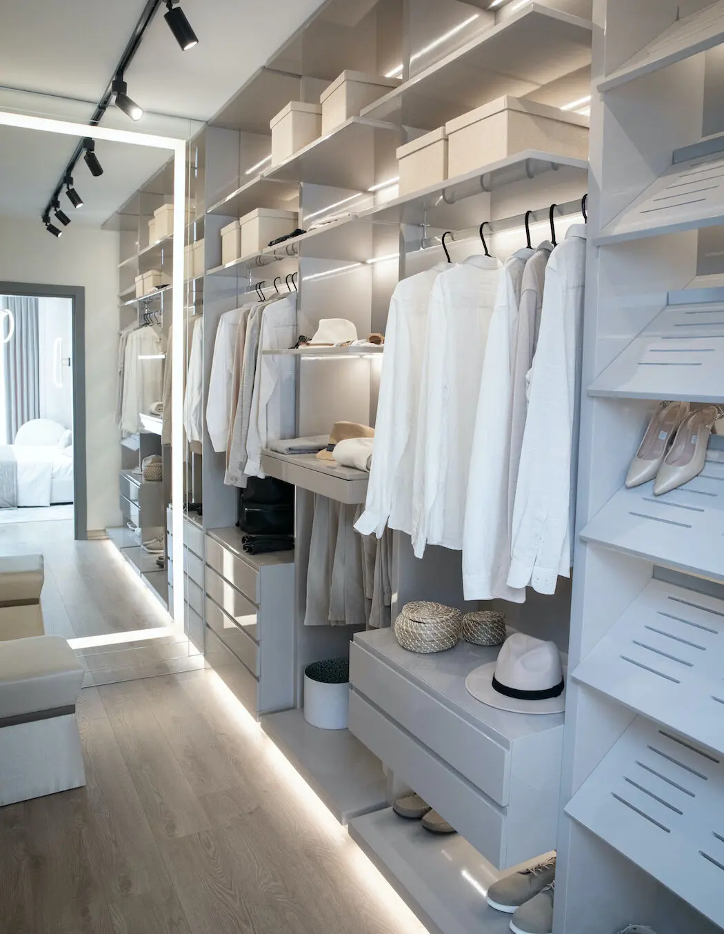 Walk-in closet